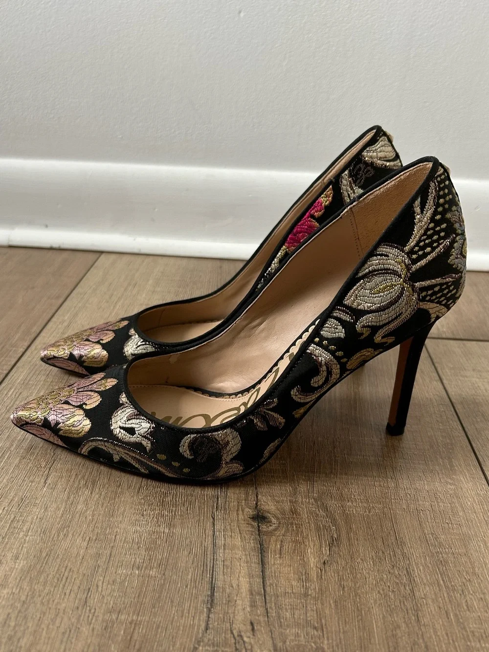 Sam Edelman Black Floral Stillson Pumps Womens Size 7.5